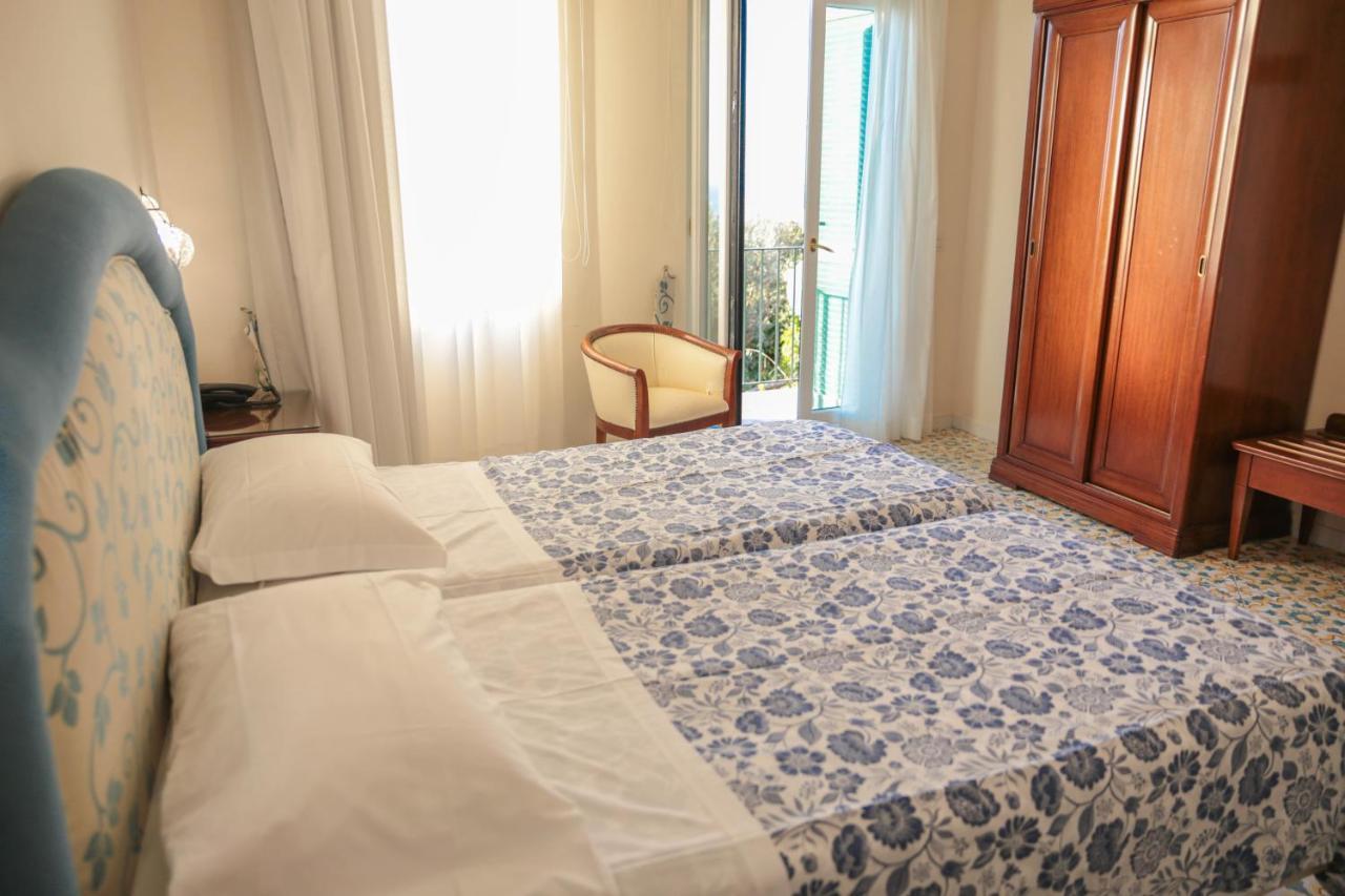 Hotel La Badia Sorrento Luaran gambar