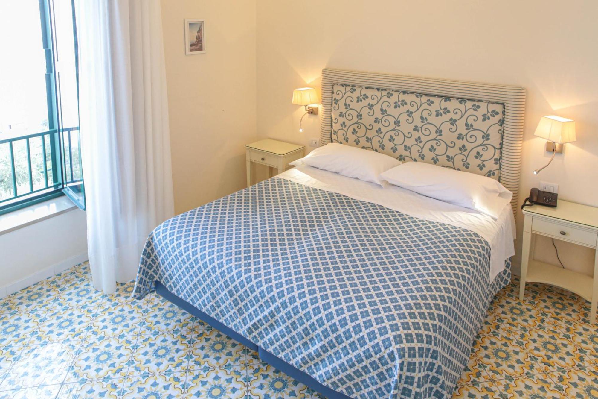 Hotel La Badia Sorrento Bilik gambar